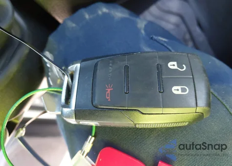 2019 Ram 2500 Big Horn 4X4 6'4 Box из США, поврежденный, VIN 3C6UR5DL7KG587151